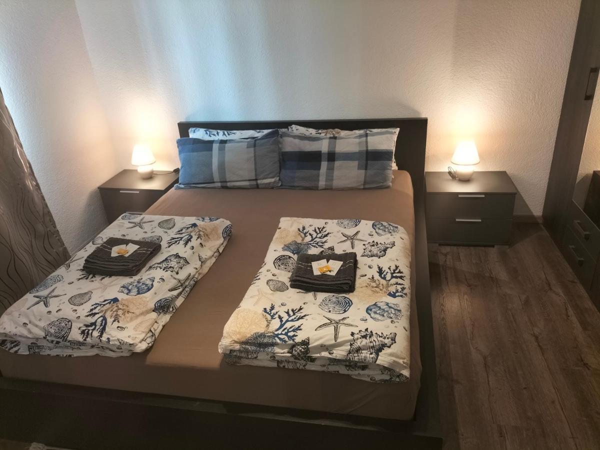 01 Stuttgart Holiday Extérieur photo